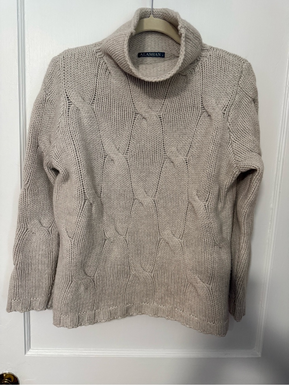 Alashan Women's Cream Cable Turtleneck Sweater Merino Wool EUC Size S